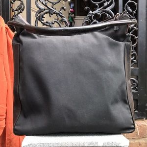 GUCCI Black Pewter Leather Hobo Arm Purse